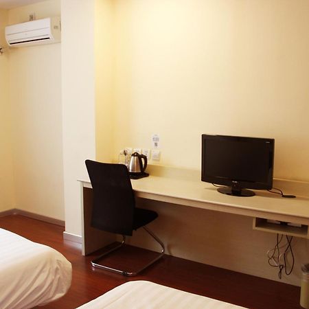 Hanting Hotel Shanghai Hongqiao Railway Station Huqingping Highway Exterior foto