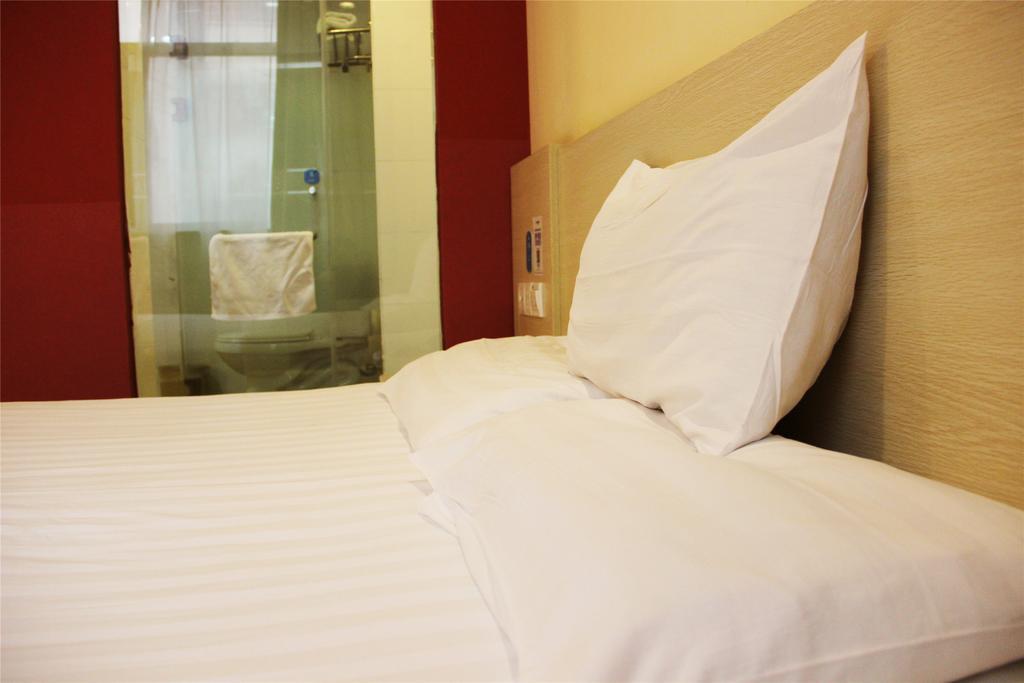 Hanting Hotel Shanghai Hongqiao Railway Station Huqingping Highway Exterior foto