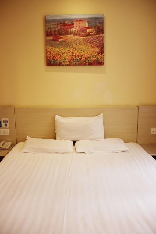 Hanting Hotel Shanghai Hongqiao Railway Station Huqingping Highway Exterior foto